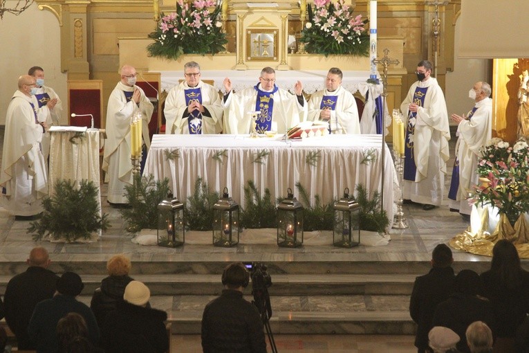 Sierpc. Powrót figury Matki Bożej po renowacji