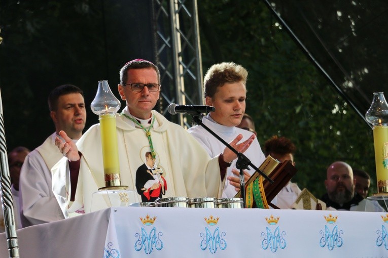 Rostkowo. Pielgrzymka młodzieży