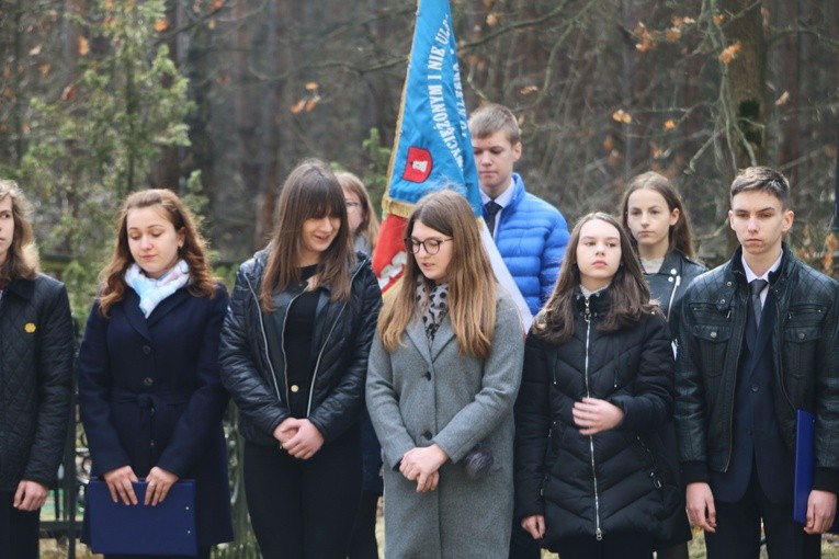 Uroczystości patriotyczne k. Radzanowa n. Wkrą