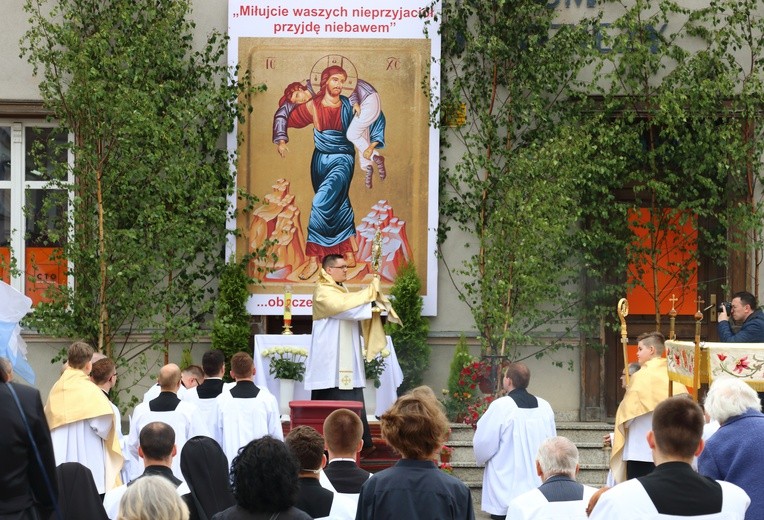 Procesja Bożego Ciała i Msza Święta w katedrze elbląskiej