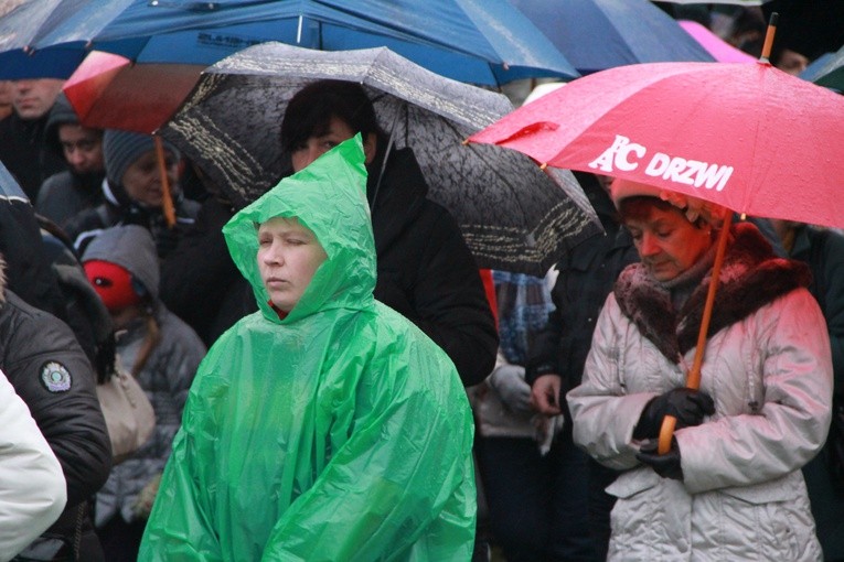 Droga Krzyżowa w Wał Rudzie