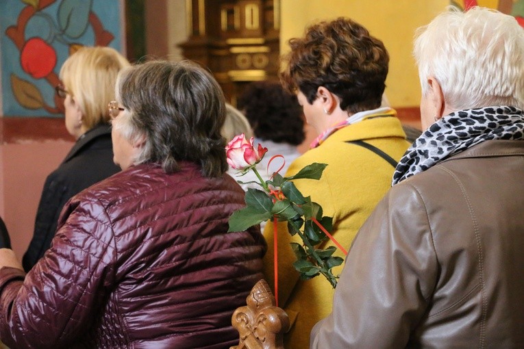 Niedzbórz. Wprowadzenie relikwii św. Rity