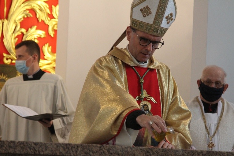 Skępe. Jubileusz parafii i konsekracja ołtarza