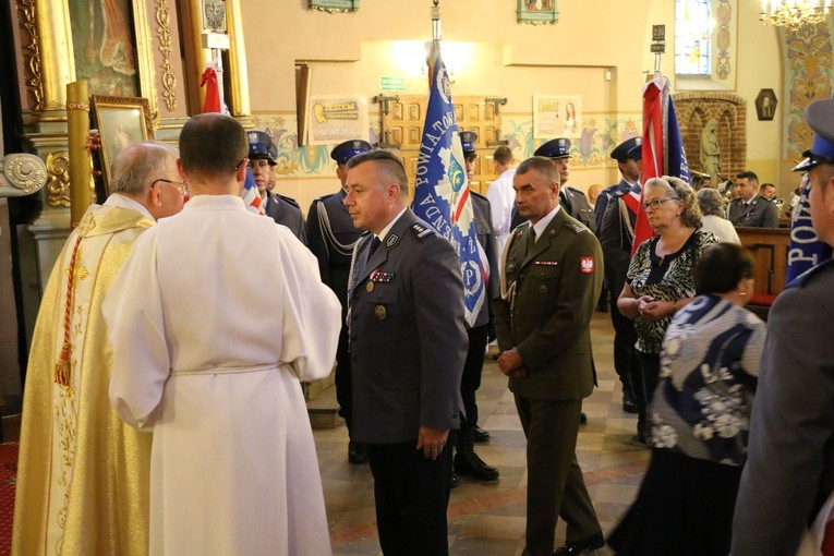 Sztandar dla policji w Przasnyszu