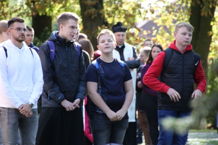 Rostkowo. Pielgrzymka młodzieży