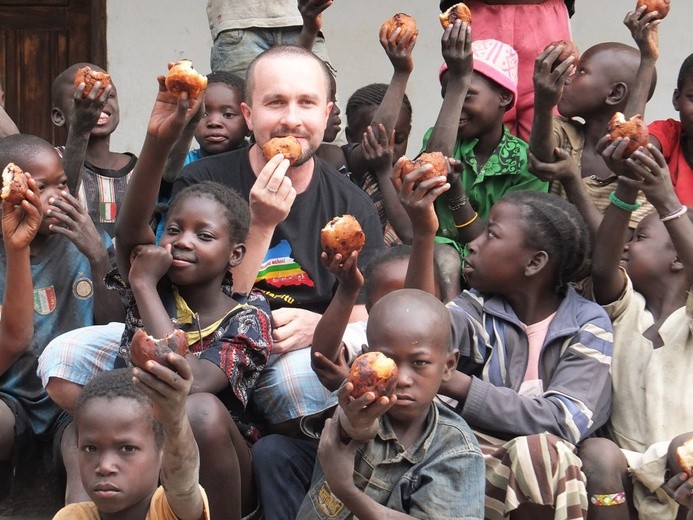 Jedzmy pączki - dla Afryki!