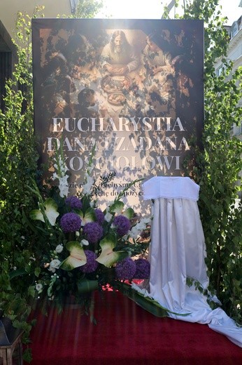 Katowice. Procesja ulicami miasta