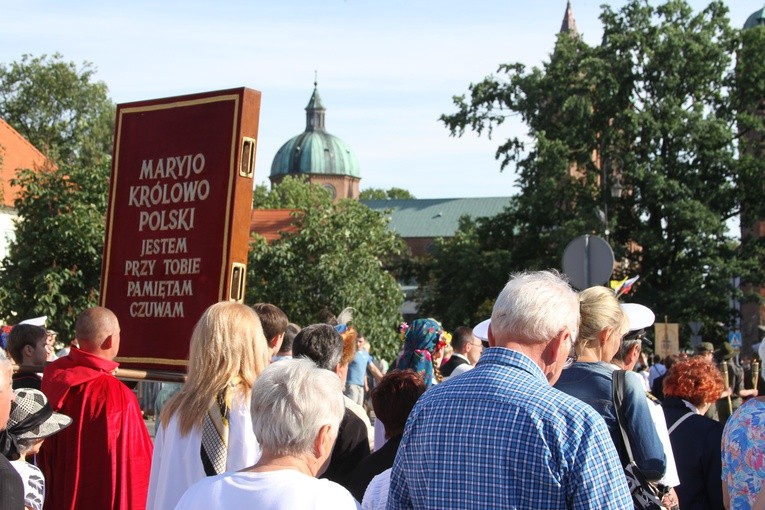 Płock. Nawiedzenie w parafii św. Zygmunta