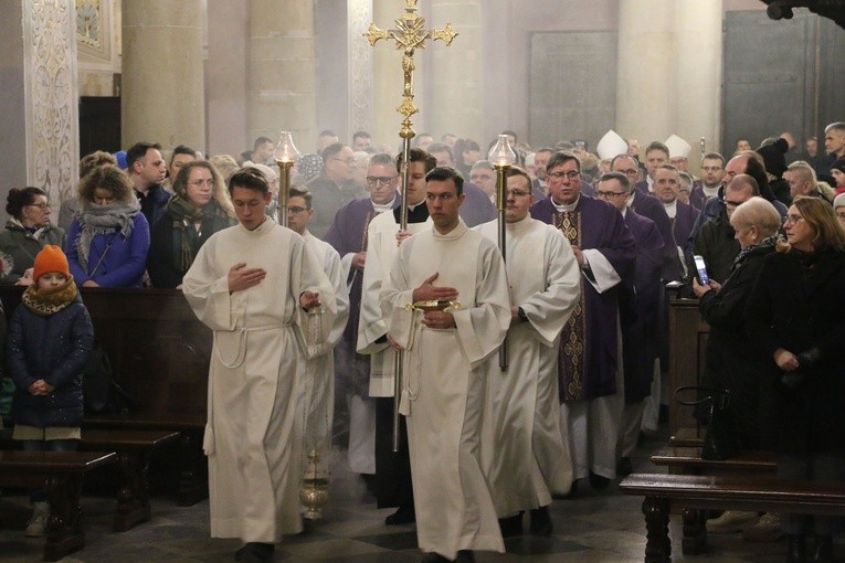 Płock. Środa Popielcowa w katedrze