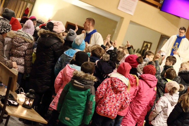 Roraty w parafii św. Rafała Kalinowskiego