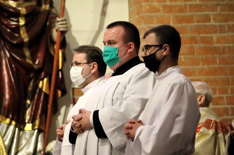 Święcenia diakonatu