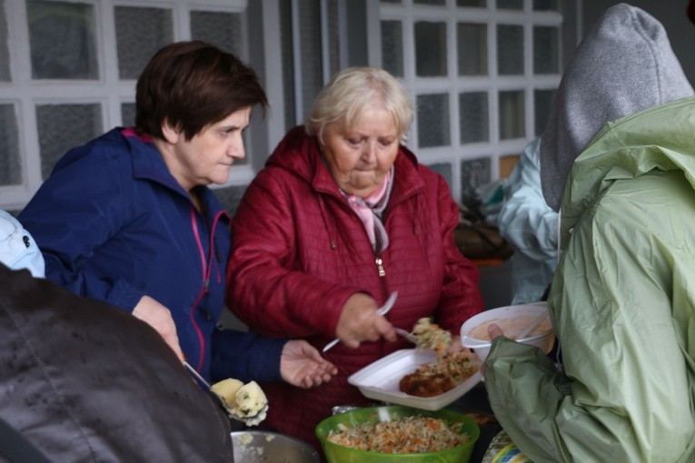 Pielgrzymka na Jasną Górę. Pierwszy dzień cz. 1