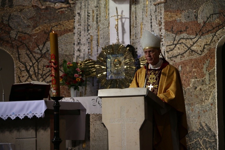 Mława. Poświęcenie pomnika Dzieci Nienarodzonych