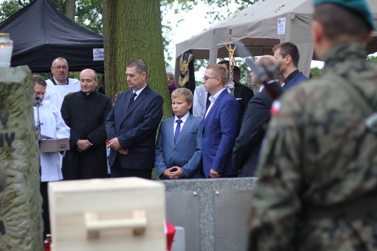 Pochówek w Dobrzykowie