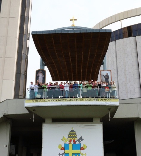 Pielgrzymka osób modlących się o powołania cz. II