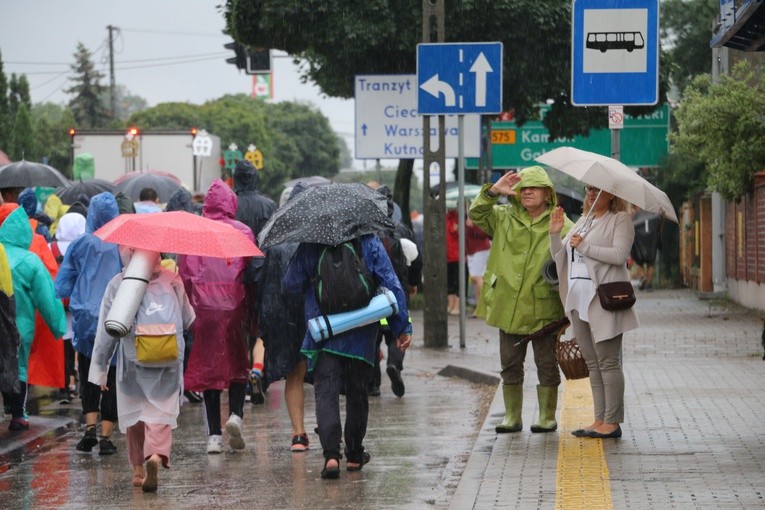 Pielgrzymka na Jasną Górę. Wyjście z Płocka cz. 2