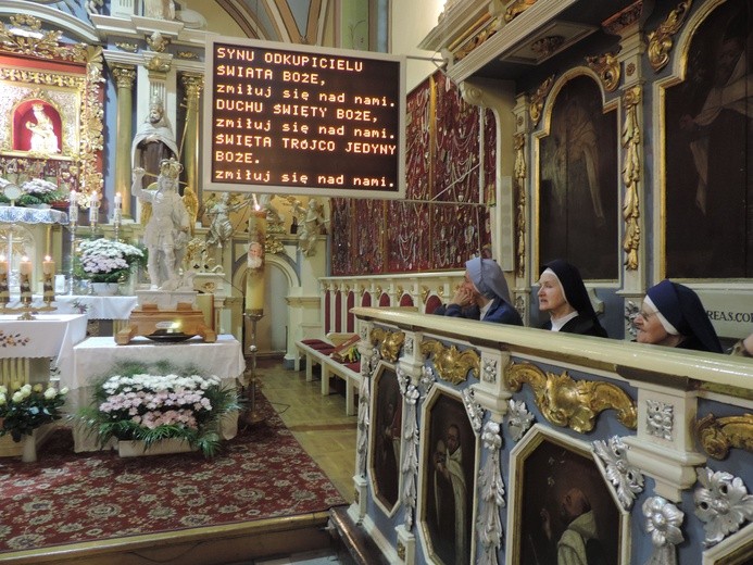 Figura św. Michała Archanioła w Oborach
