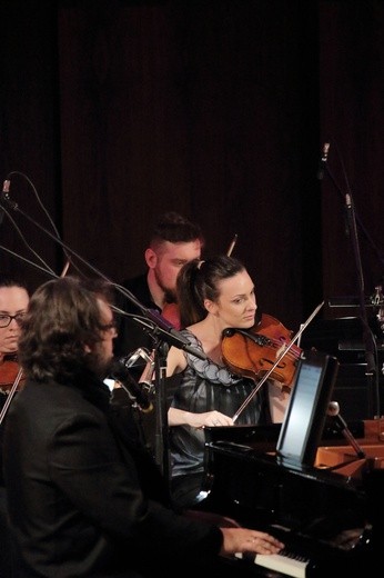 Filharmonia /ostrożnie, wciąga