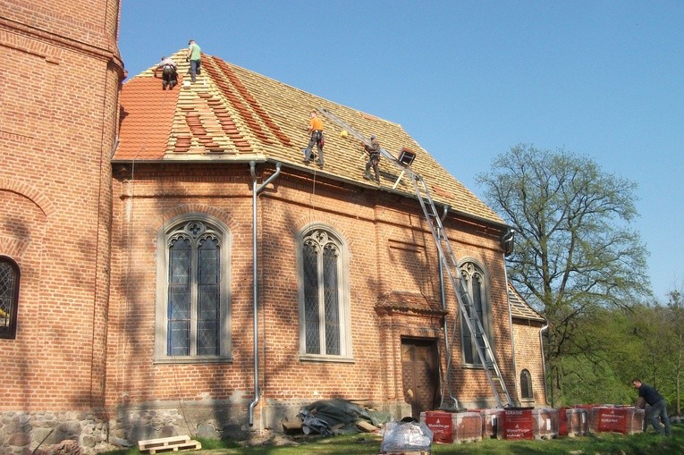 Kościół w Kwitajnach - niedawno ruina, dziś perełka