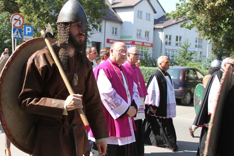 Diecezjalne dziękczynienie za chrzest Polski. 1