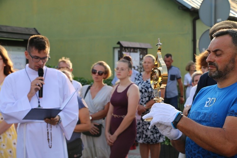 Czerwińsk n. Wisłą. Procesja w wigilię uroczystości Wniebowzięcia NMP