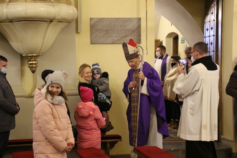Drobin. Poświęcenie odnowionego wnętrza kościoła