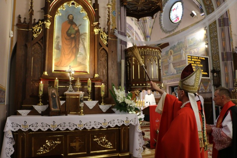 Szyszki. Poświęcenie odnowionego wnętrza kościoła
