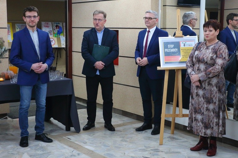 Wręczenie nagród w konkursie "Stop przemocy!"
