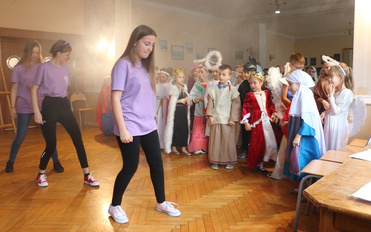Bal Wszystkich Świętych u pijarów w Elblągu