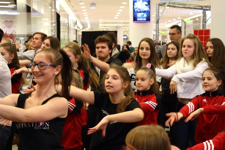 Taneczny flash mob w Elblągu