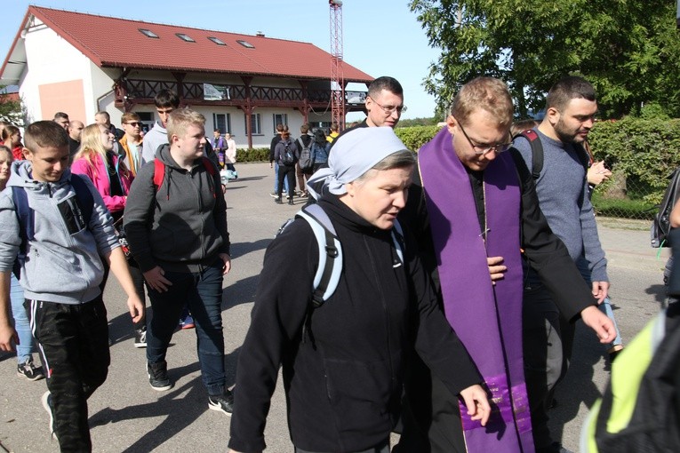 Rostkowo. Pielgrzymka młodzieży