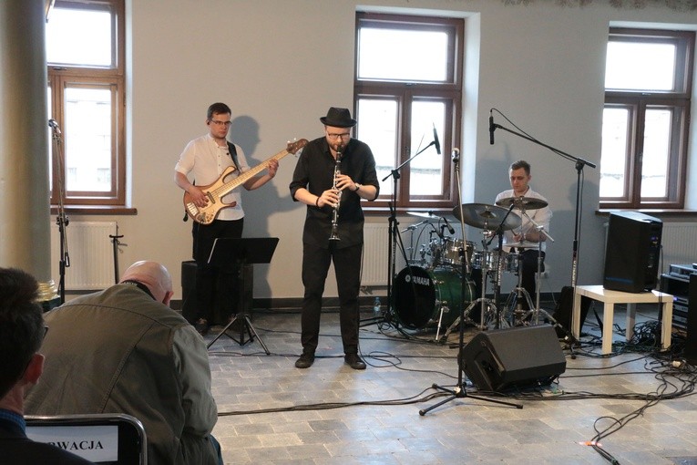 Otwarcie dawnej synagogi w Makowie Mazowieckim