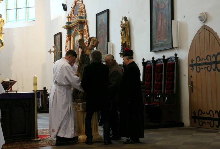 Figura św. Marii Magdaleny w Nowym Stawie