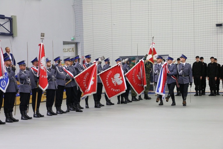 Sztandar dla policji w Przasnyszu