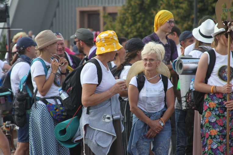 Pielgrzymka 2019. Obiad w Gostyninie