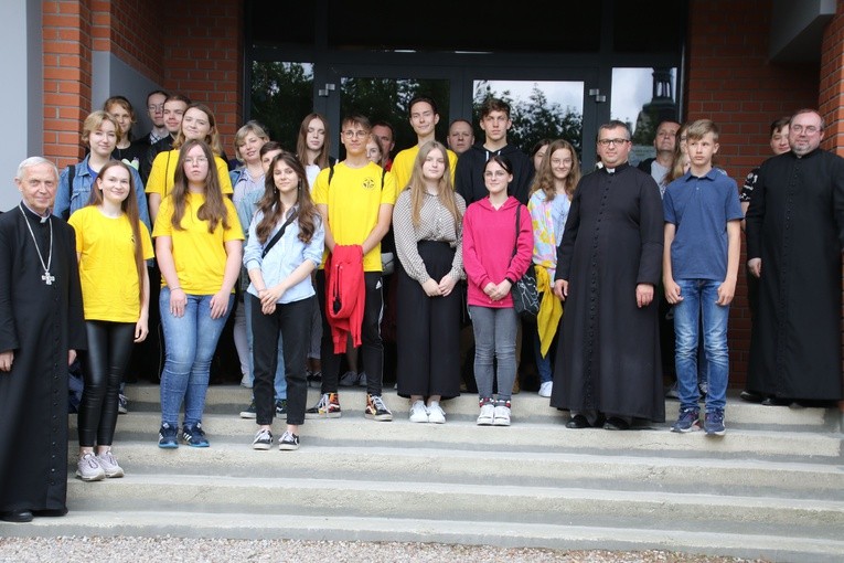 Płock. Stypendyści Dzieła Nowego Tysiąclecia
