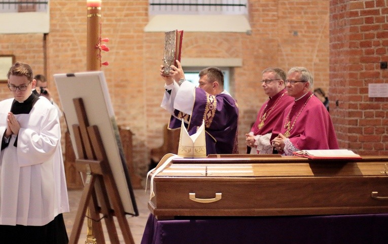 Pożegnanie bp. Jana Styrny