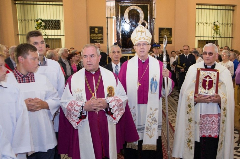 Mława. Nawiedzenie w parafii św. Stanisława BM