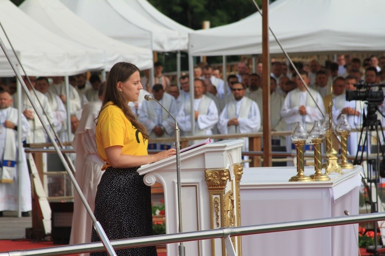 Pielgrzymka na Jasną Górę. Msza św. na szczycie
