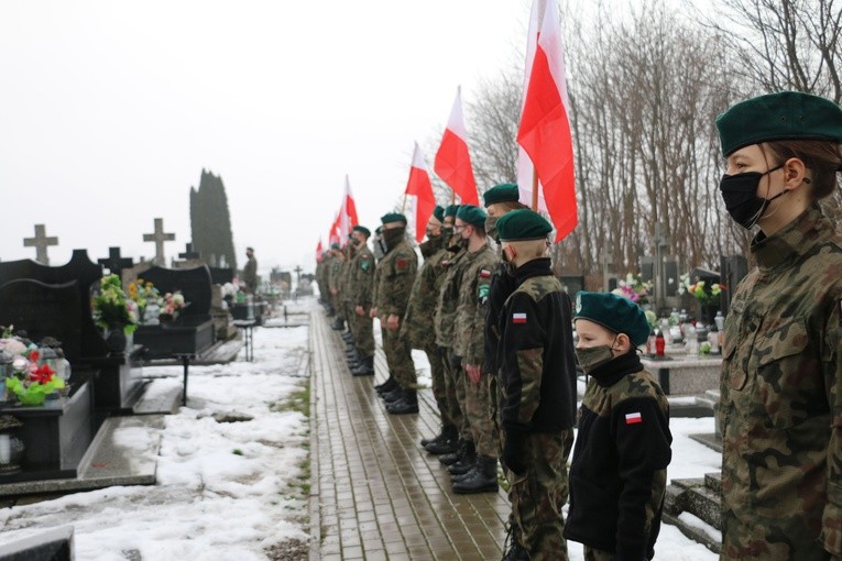 Strzelcy w hołdzie powstańcom styczniowym