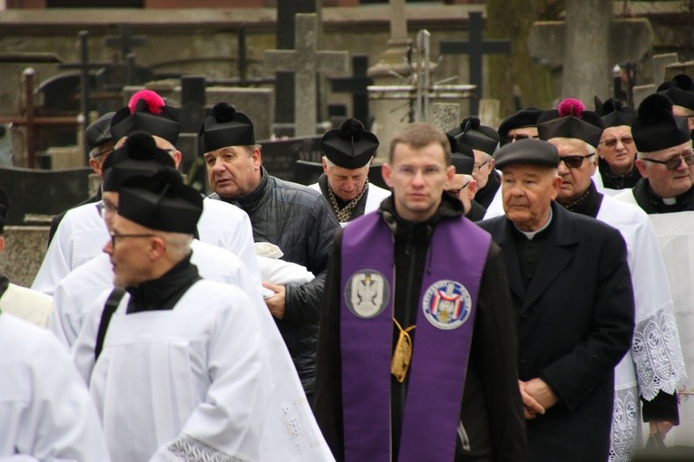 Ciechanów. Pogrzeb ks. Ludomira Kokosińskiego