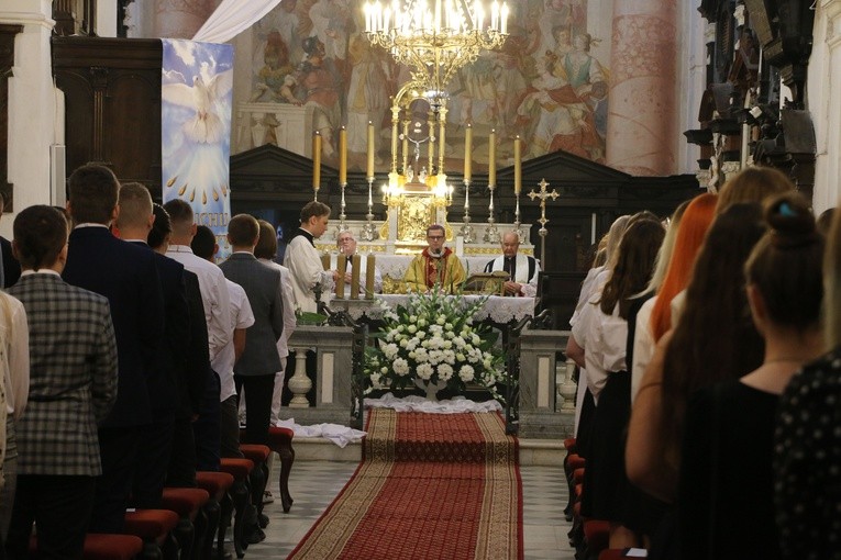 Krasne. Poświęcenie odnowionego ołtarza