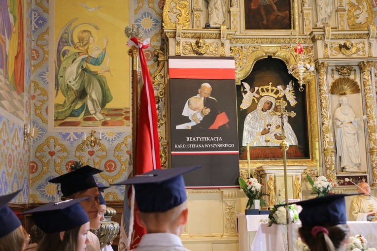 Uroczystości w SP im. Kardynała Stefana Wyszyńskiego w Siedlinie