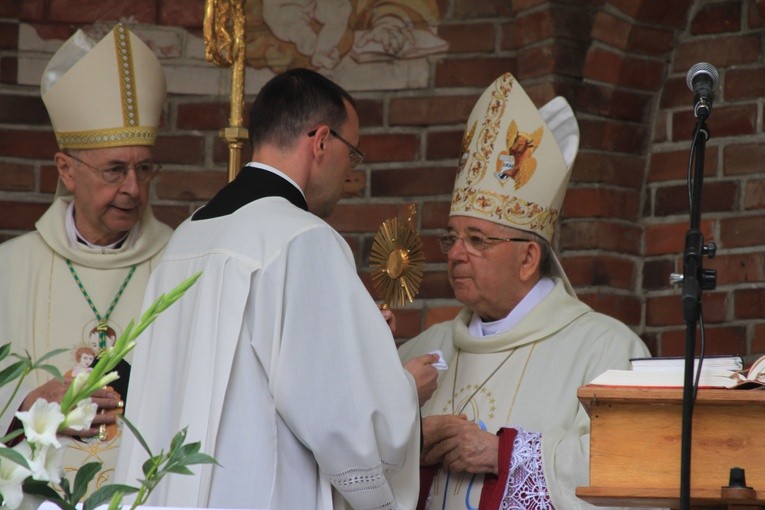 Abp Stanisław Gądecki w Rostkowie
