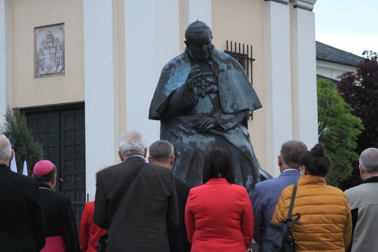 Abp Mieczysław Mokrzycki w Mławie. Cz. II