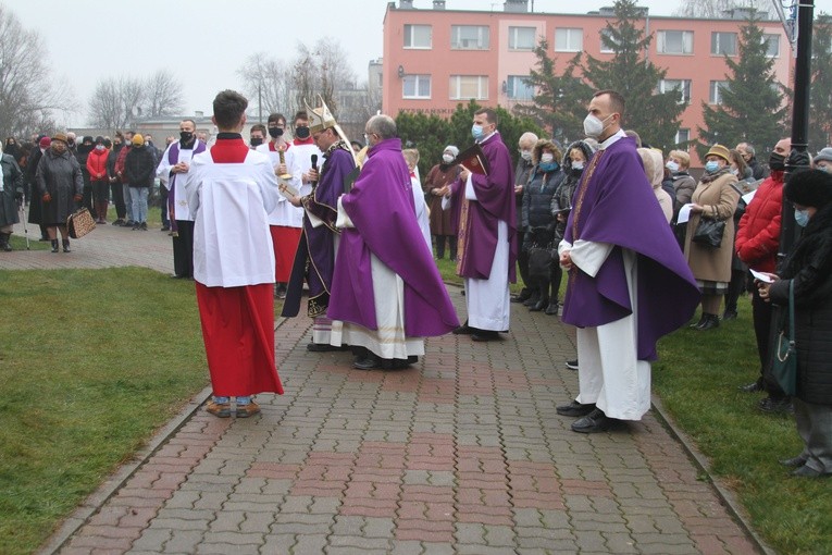 Ciechanów. Poświęcenie krzyża morowego
