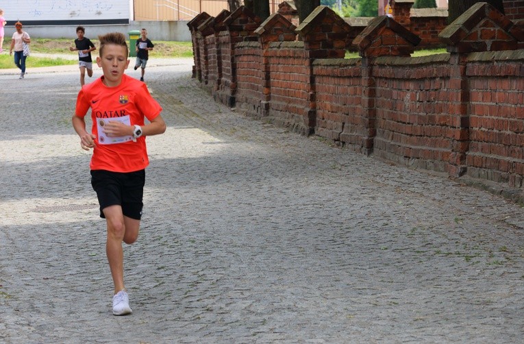 Bieg na 800. rocznicę chrztu Lanzanii