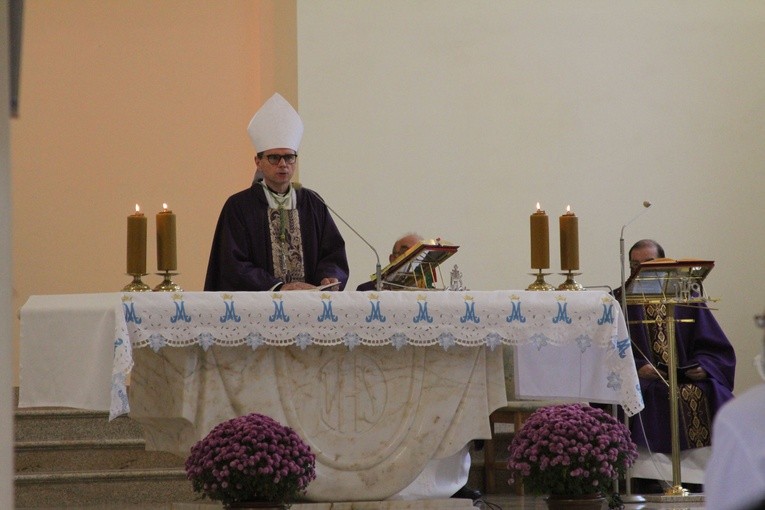 Płock. Pogrzeb ks. Hieronima Chamskiego (1932-2020)