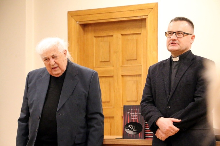 Płock. Promocja książki ks. A. Kondrackiego