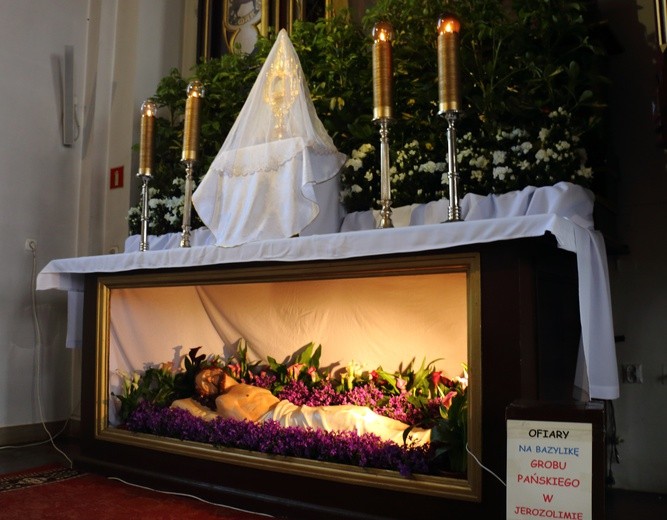 Groby Pańskie w diecezji elbląskiej 
